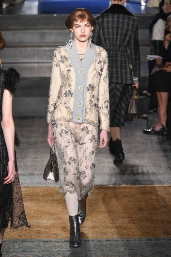 Fotoservizio/FW 19-20/WOMEN/SFILATA/ANTONIO MARRAS/DP2/1