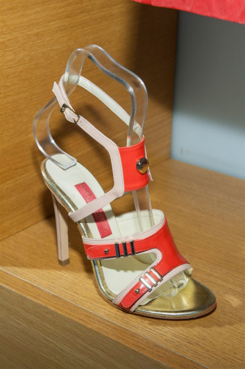Fotoservizio/SS 2016/WOMEN/MARIO VALENTINO/DP2/14