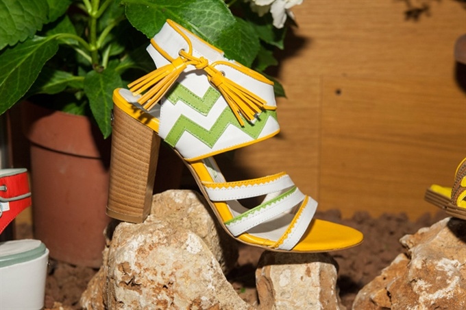 Fotoservizio/SS 2016/WOMEN/MARIO VALENTINO/DP2/16