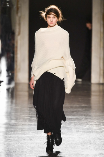 Fotoservizio/FW 19-20/WOMEN/SFILATA/UJOH/DP2/7