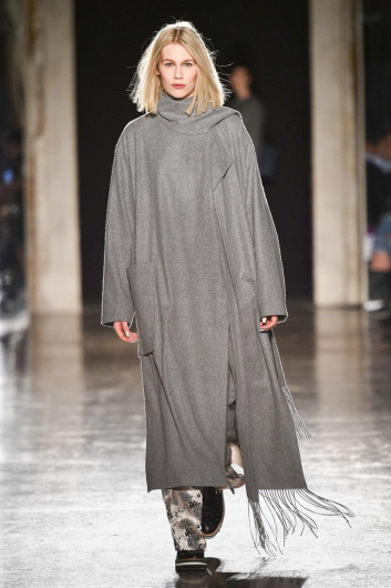Fotoservizio/FW 19-20/WOMEN/SFILATA/UJOH/DP2/19