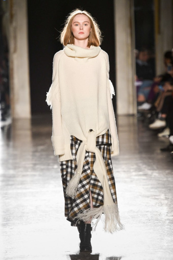 Fotoservizio/FW 19-20/WOMEN/SFILATA/UJOH/DP2/24