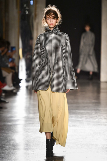 Fotoservizio/FW 19-20/WOMEN/SFILATA/UJOH/DP2/16