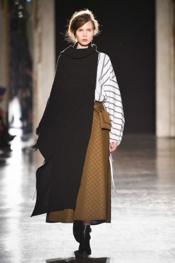 Fotoservizio/FW 19-20/WOMEN/SFILATA/UJOH/DP2/31