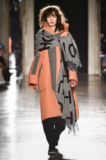 Fotoservizio/FW 19-20/WOMEN/SFILATA/UJOH/DP2/33