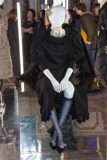 Fotoservizio/FW 19-20/WOMEN/PRESENTAZIONE/VGRASS STUDIO/DP2/9