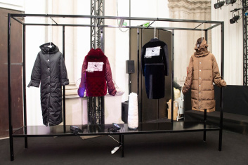 Fotoservizio/FW 19-20/WOMEN/PRESENTAZIONE/SALDARINI/DP2/16