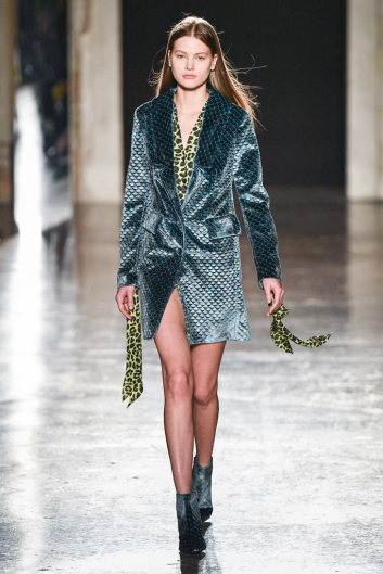 Fotoservizio/FW 19-20/WOMEN/SFILATA/ULTRÀCHIC/DP2/12