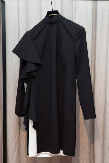 Fotoservizio/FW 19-20/WOMEN/PRESENTAZIONE/A.TEODORO/DP2/12