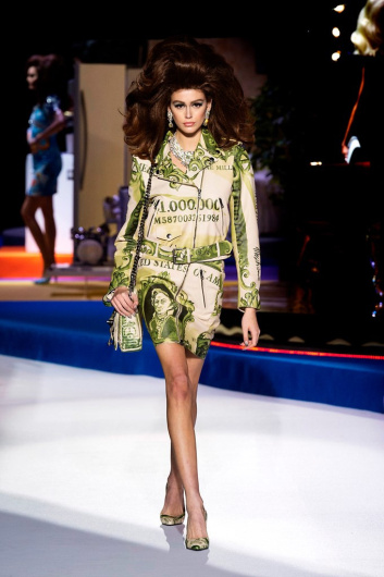 Fotoservizio/FW 19-20/WOMEN/SFILATA/MOSCHINO/DP2/0