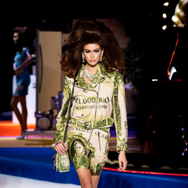 MOSCHINO