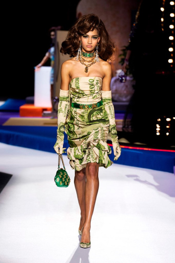 Fotoservizio/FW 19-20/WOMEN/SFILATA/MOSCHINO/DP2/1