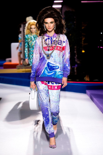 Fotoservizio/FW 19-20/WOMEN/SFILATA/MOSCHINO/DP2/11