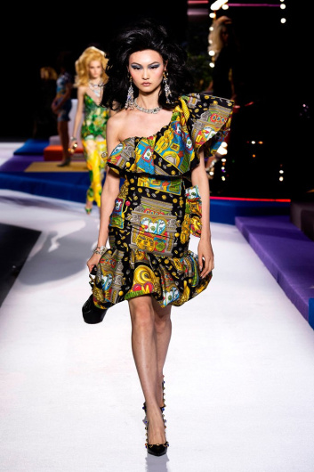 Fotoservizio/FW 19-20/WOMEN/SFILATA/MOSCHINO/DP2/5