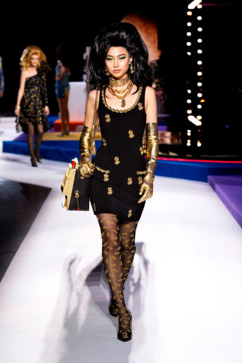 Fotoservizio/FW 19-20/WOMEN/SFILATA/MOSCHINO/DP2/7
