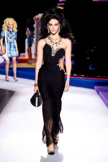 Fotoservizio/FW 19-20/WOMEN/SFILATA/MOSCHINO/DP2/25