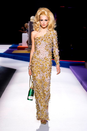 Fotoservizio/FW 19-20/WOMEN/SFILATA/MOSCHINO/DP2/42
