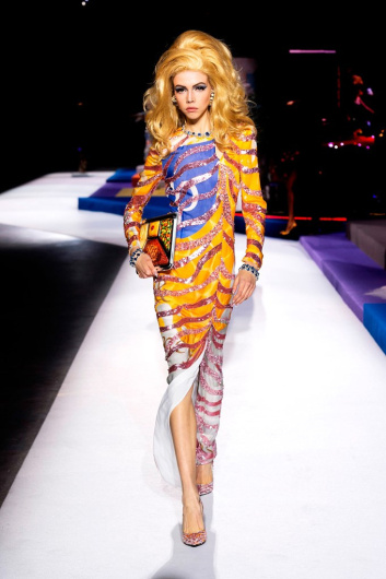 Fotoservizio/FW 19-20/WOMEN/SFILATA/MOSCHINO/DP2/34