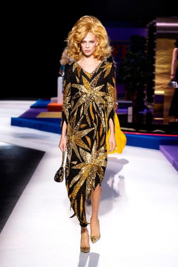 Fotoservizio/FW 19-20/WOMEN/SFILATA/MOSCHINO/DP2/44