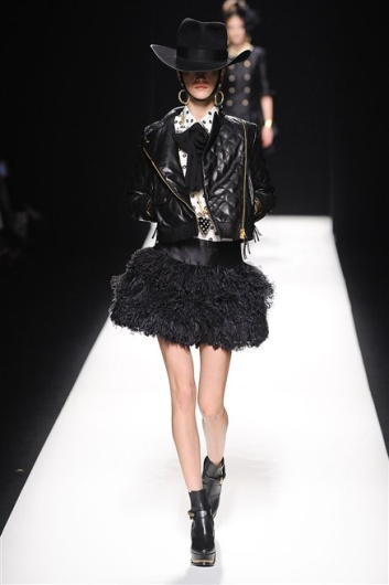 Fotoservizio/FW 2012-2013/WOMEN/MOSCHINO/41