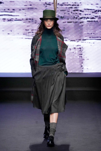 Fotoservizio/FW 19-20/MEN/SFILATA/DAKS/DP2/0