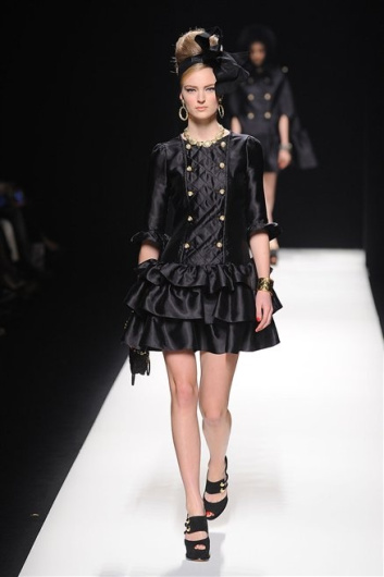 Fotoservizio/FW 2012-2013/WOMEN/MOSCHINO/42