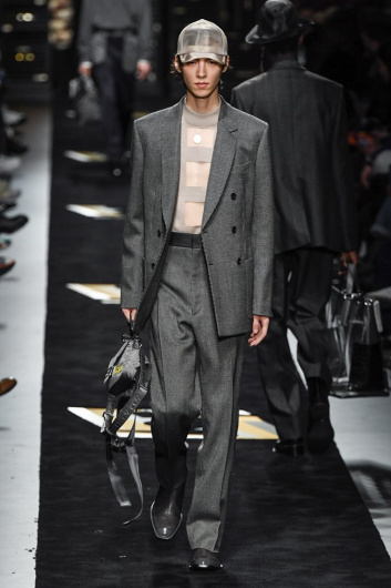 Fotoservizio/FW 19-20/MEN/SFILATA/FENDI/DP2/32