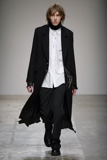 Fotoservizio/FW 19-20/MEN/SFILATA/ISABEL BENENATO/DP2/0