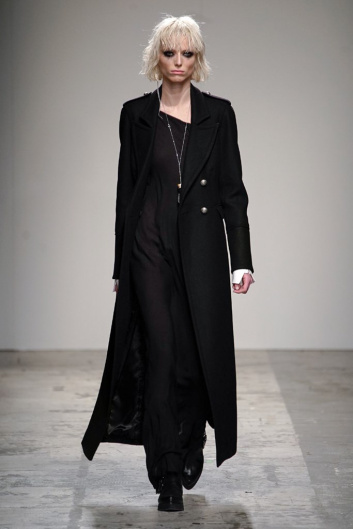 Fotoservizio/FW 19-20/MEN/SFILATA/ISABEL BENENATO/DP2/10
