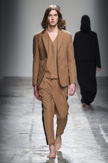 Fotoservizio/FW 19-20/MEN/SFILATA/SARTORIAL MONK/DP2/16