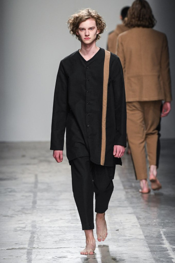 Fotoservizio/FW 19-20/MEN/SFILATA/SARTORIAL MONK/DP2/18