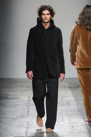 Fotoservizio/FW 19-20/MEN/SFILATA/SARTORIAL MONK/DP2/23