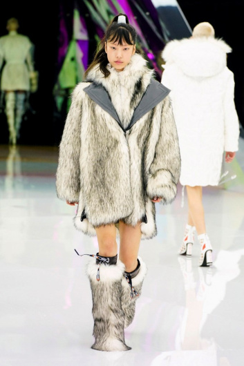 Fotoservizio/FW 19-20/WOMEN/SFILATA/BYBLOS/DP2/11