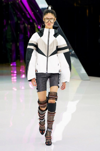 Fotoservizio/FW 19-20/WOMEN/SFILATA/BYBLOS/DP2/12