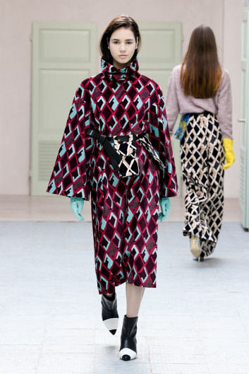 Fotoservizio/FW 19-20/WOMEN/SFILATA/GILBERTO CALZOLARI/DP2/19