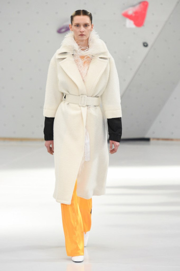 Fotoservizio/FW 19-20/WOMEN/SFILATA/ARTHUR ARBESSER/DP2/13