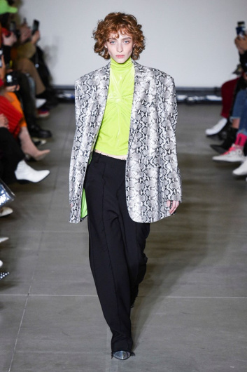 Fotoservizio/FW 19-20/WOMEN/SFILATA/ANNAKIKI/DP2/2