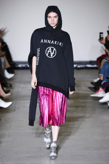 Fotoservizio/FW 19-20/WOMEN/SFILATA/ANNAKIKI/DP2/14