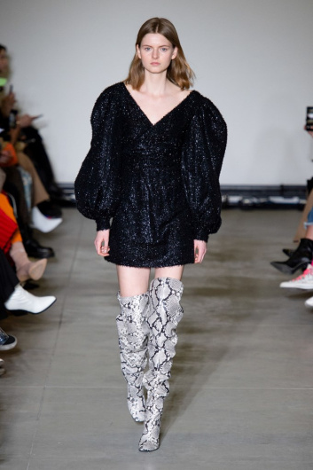 Fotoservizio/FW 19-20/WOMEN/SFILATA/ANNAKIKI/DP2/28