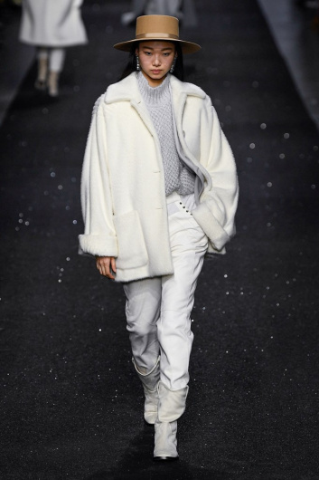 Fotoservizio/FW 19-20/WOMEN/SFILATA/ALBERTA FERRETTI/DP2/2
