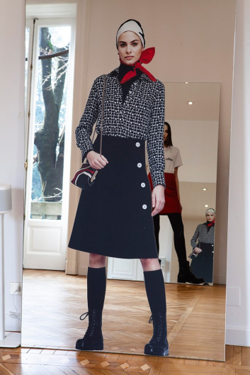 Fotoservizio/FW 19-20/WOMEN/PRESENTAZIONE/MILA SCHÖN/DP2/8