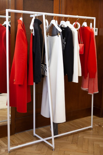 Fotoservizio/FW 19-20/WOMEN/PRESENTAZIONE/MILA SCHÖN/DP2/23