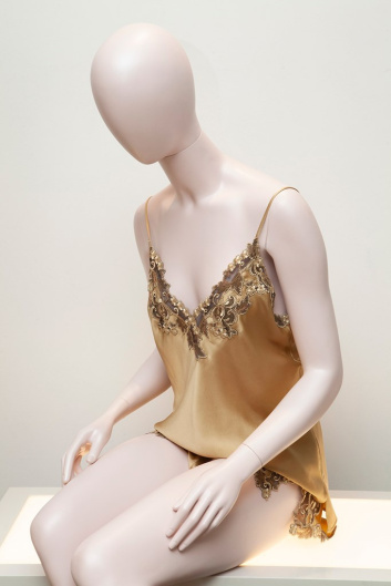Fotoservizio/FW 19-20/WOMEN/PRESENTAZIONE/LA PERLA/DP2/6