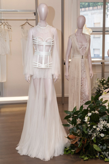 Fotoservizio/FW 19-20/WOMEN/PRESENTAZIONE/LA PERLA/DP2/1
