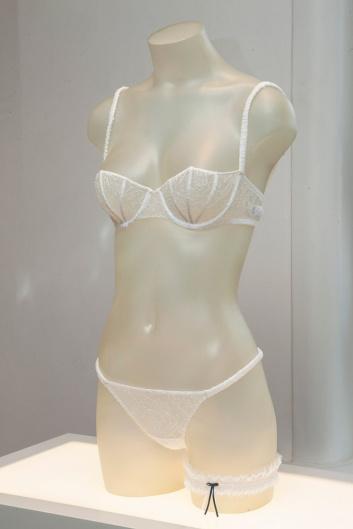 Fotoservizio/FW 19-20/WOMEN/PRESENTAZIONE/LA PERLA/DP2/20