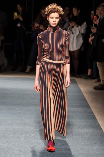 Fotoservizio/FW 19-20/WOMEN/PRESENTAZIONE/TIZIANO GUARDINI/DP2/6