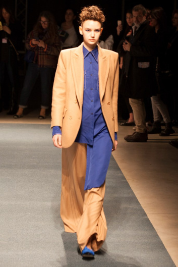 Fotoservizio/FW 19-20/WOMEN/PRESENTAZIONE/TIZIANO GUARDINI/DP2/7