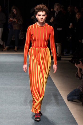 Fotoservizio/FW 19-20/WOMEN/PRESENTAZIONE/TIZIANO GUARDINI/DP2/3