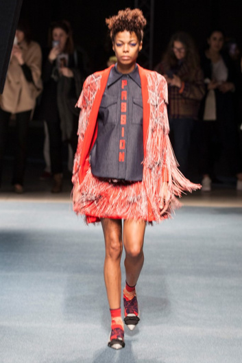 Fotoservizio/FW 19-20/WOMEN/PRESENTAZIONE/TIZIANO GUARDINI/DP2/4