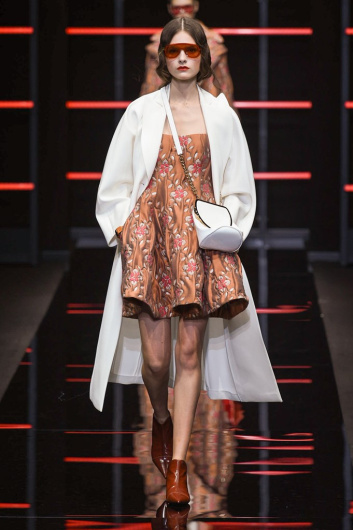 Fotoservizio/FW 19-20/WOMEN/SFILATA/EMPORIO ARMANI/DP2/0